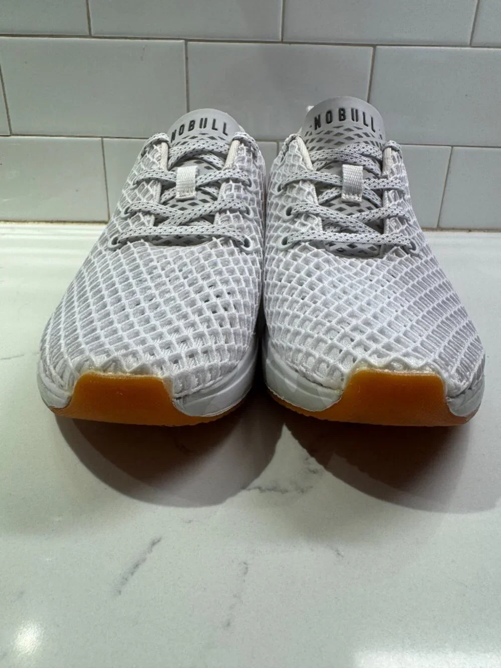 NoBull Runner+ White Mesh Lace Up Sneaker Camo Outsole Womens 7.5 Hybrid Trainer